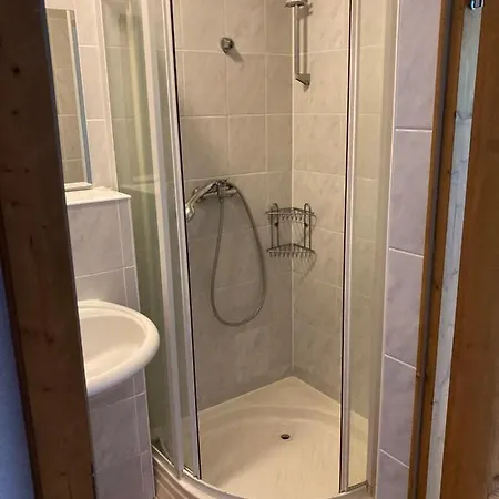 2 Fliegerhorst Walrus - Gutes Schlichtes Ferienzimmer Apartment *